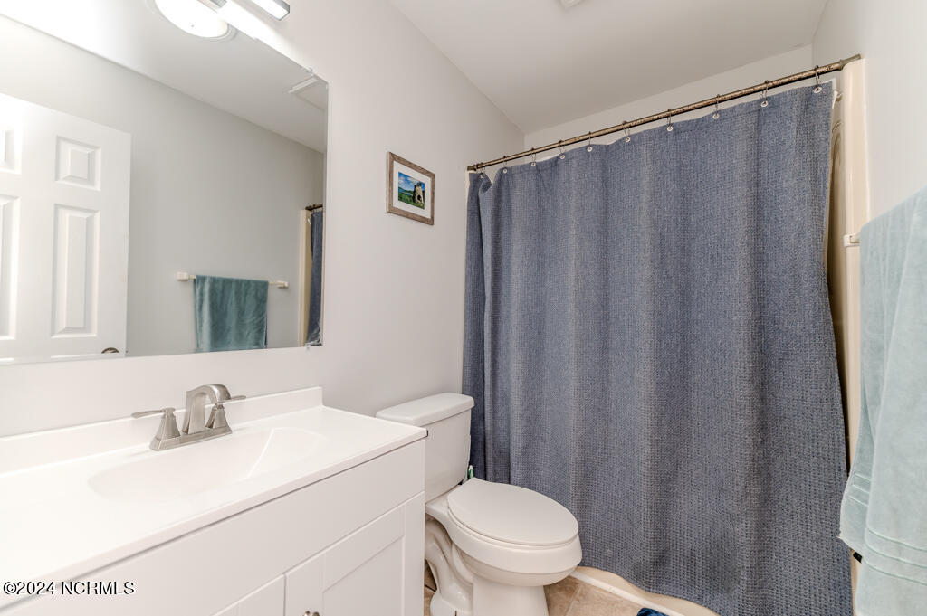 2420 W Longleaf Drive