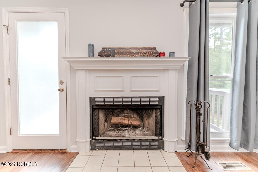 2420 W Longleaf Drive