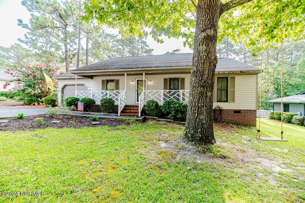 2420 W Longleaf Drive