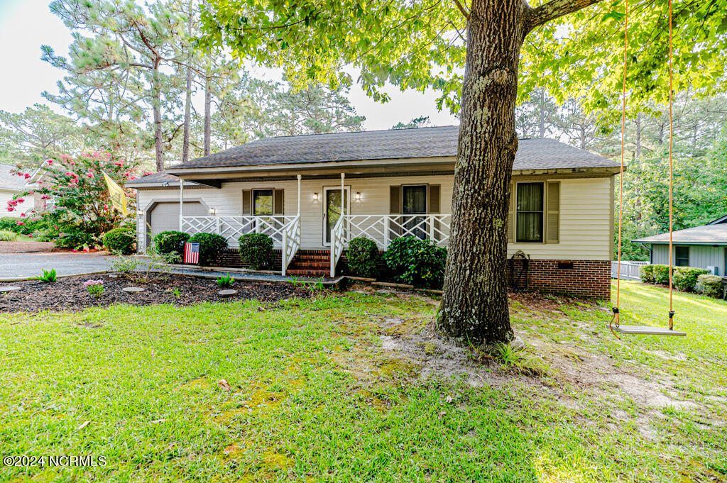 2420 W Longleaf Drive