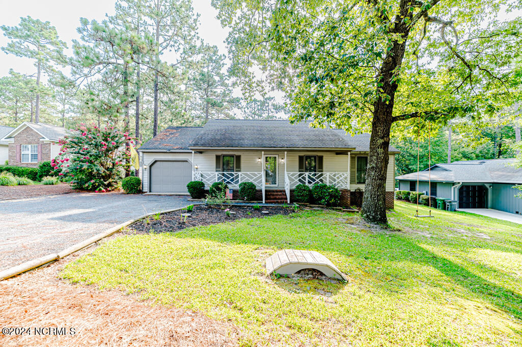 2420 W Longleaf Drive