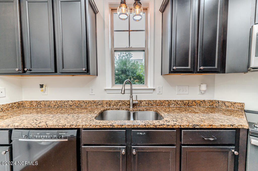 16 Spearhead Drive