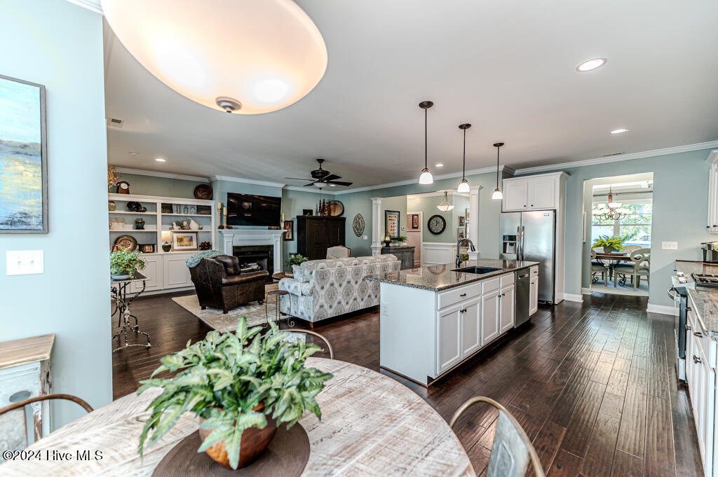 295 N Bracken Fern Lane