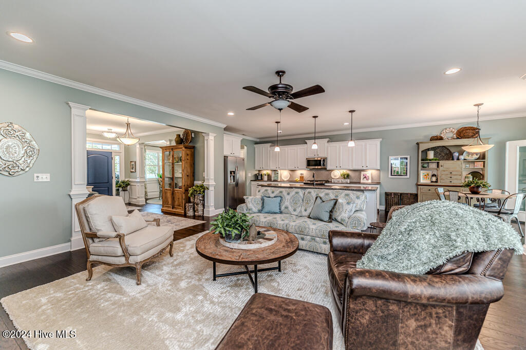 295 N Bracken Fern Lane