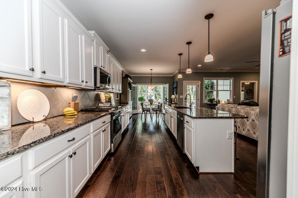 295 N Bracken Fern Lane