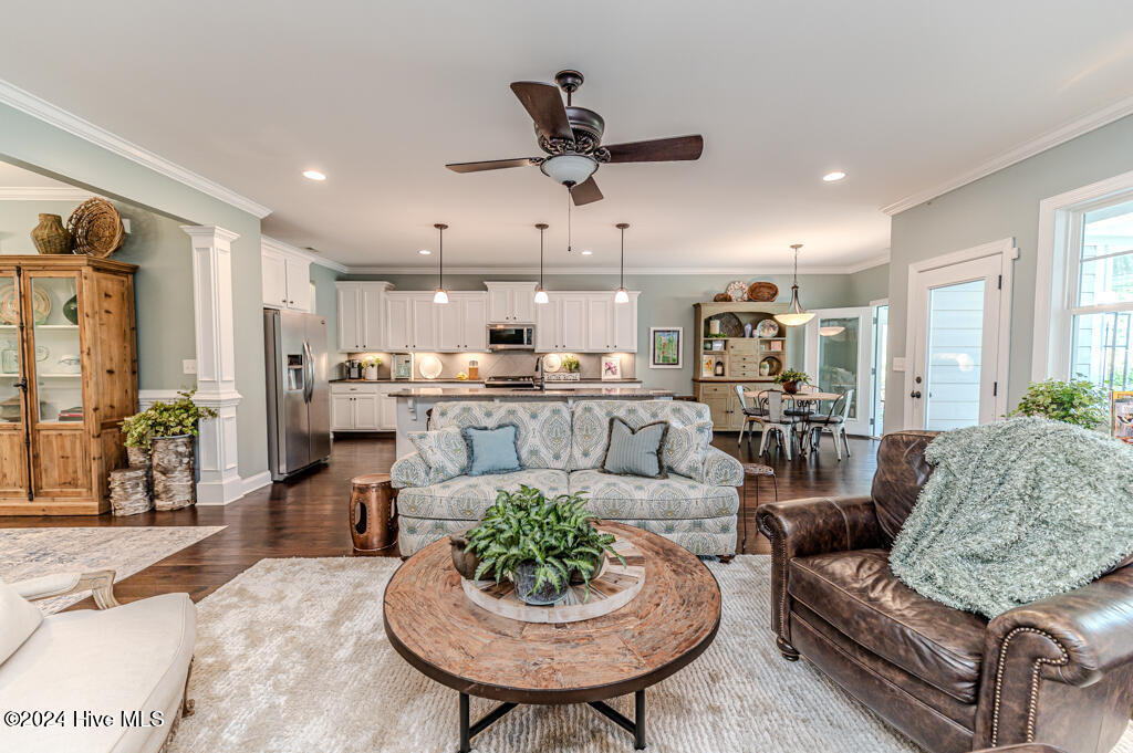 295 N Bracken Fern Lane