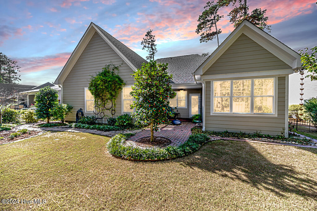 295 N Bracken Fern Lane