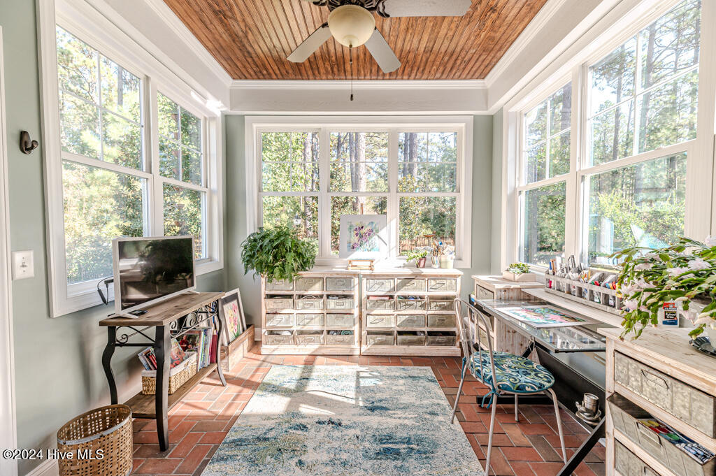 295 N Bracken Fern Lane