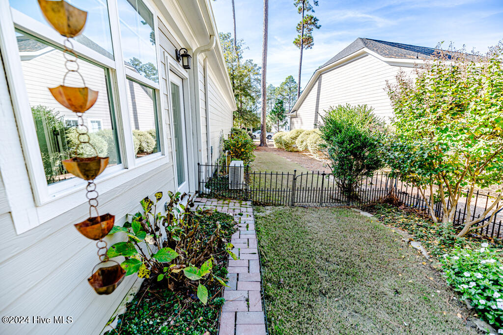 295 N Bracken Fern Lane