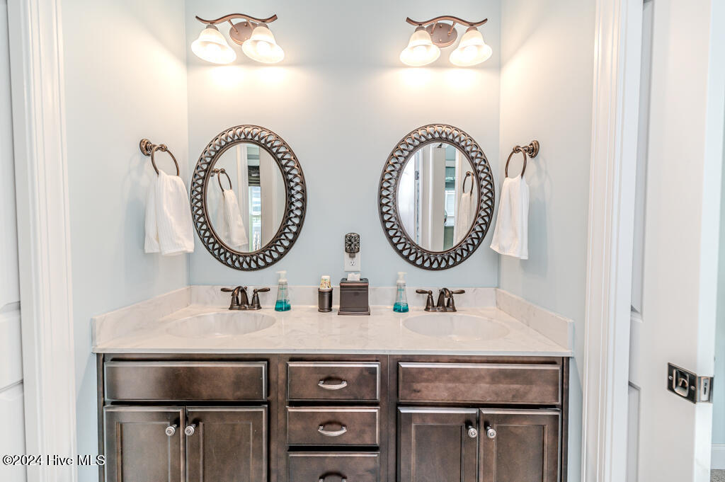 295 N Bracken Fern Lane