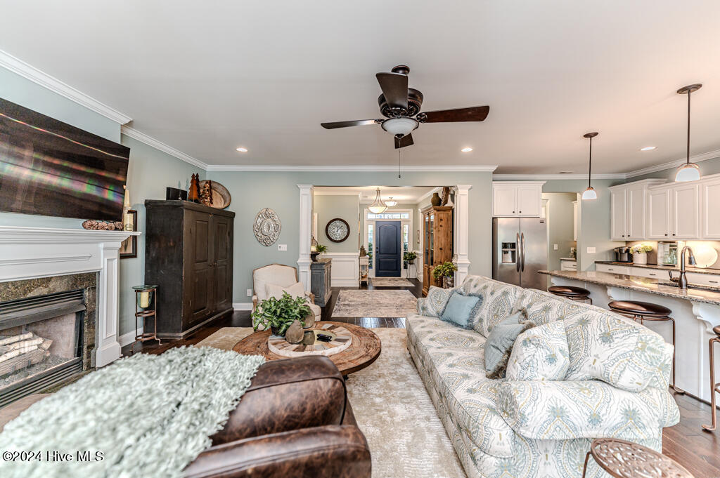 295 N Bracken Fern Lane