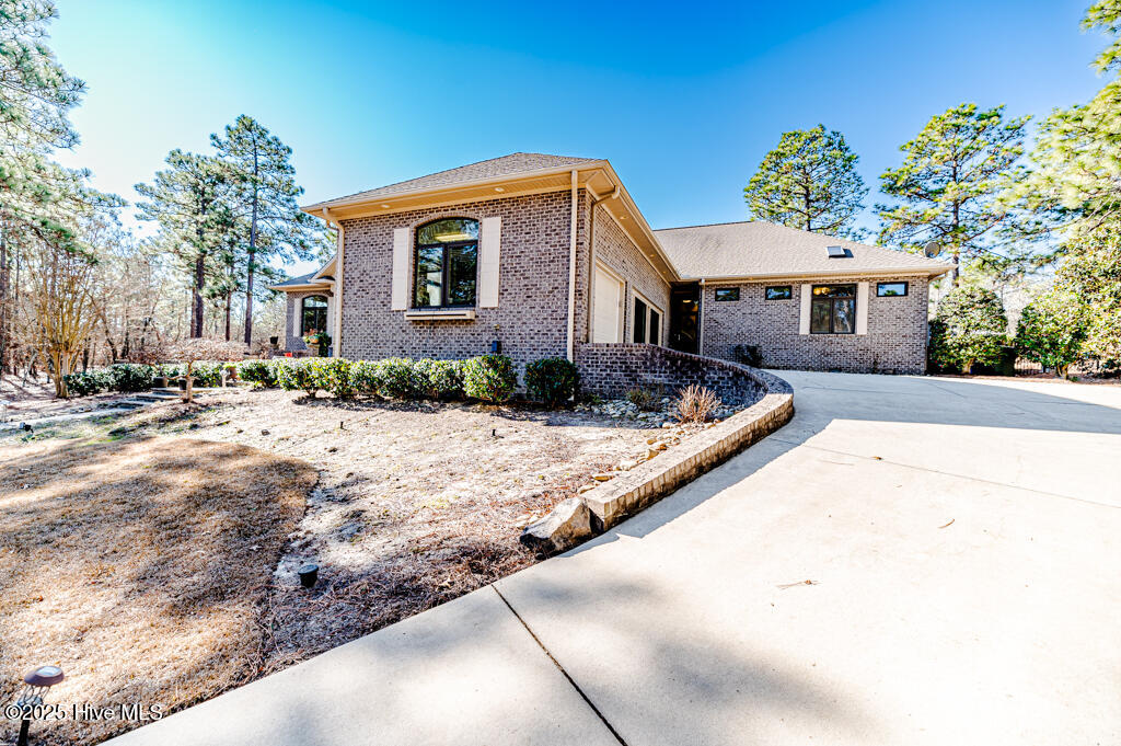 835 Lake Dornoch Drive