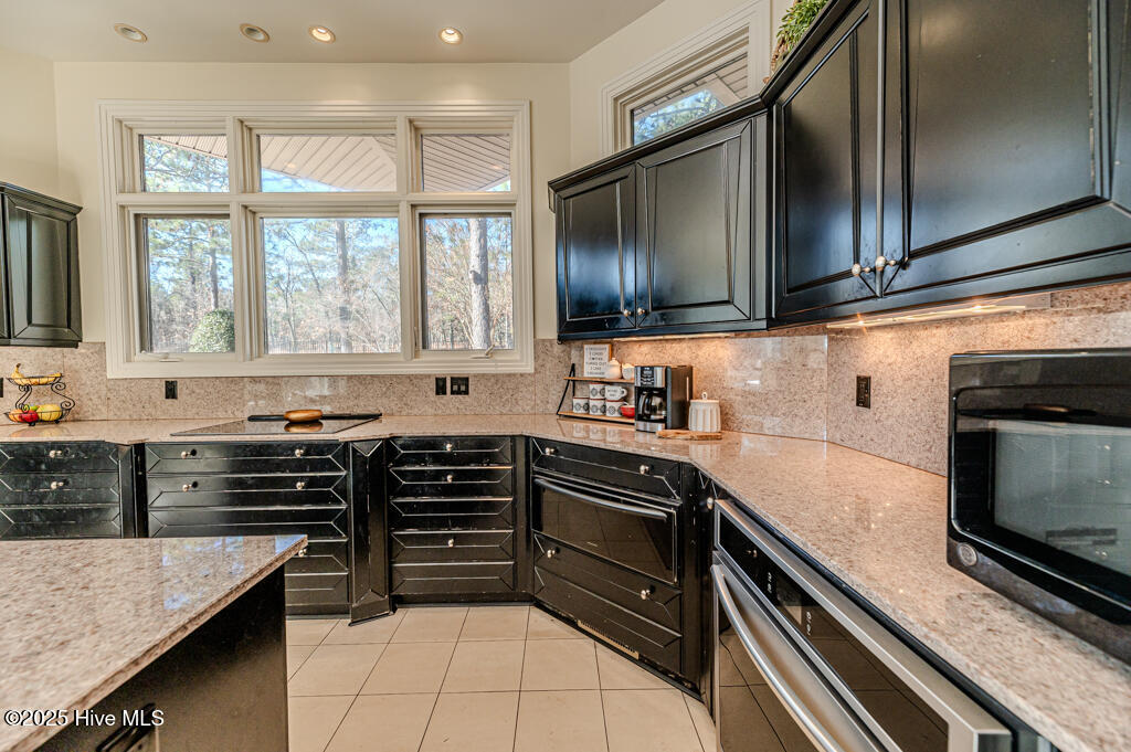 835 Lake Dornoch Drive
