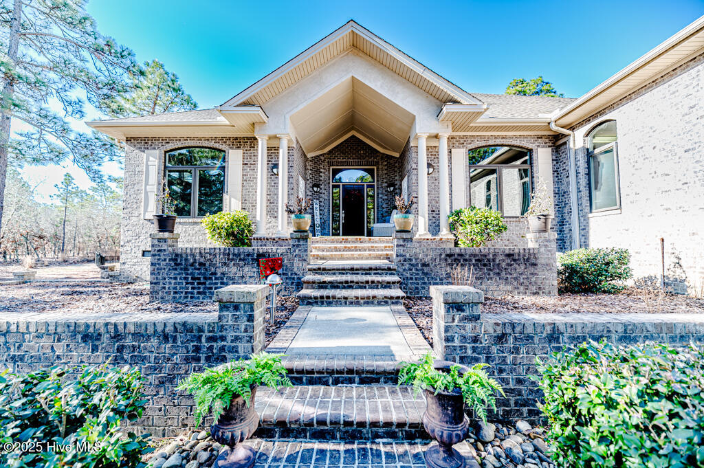 835 Lake Dornoch Drive