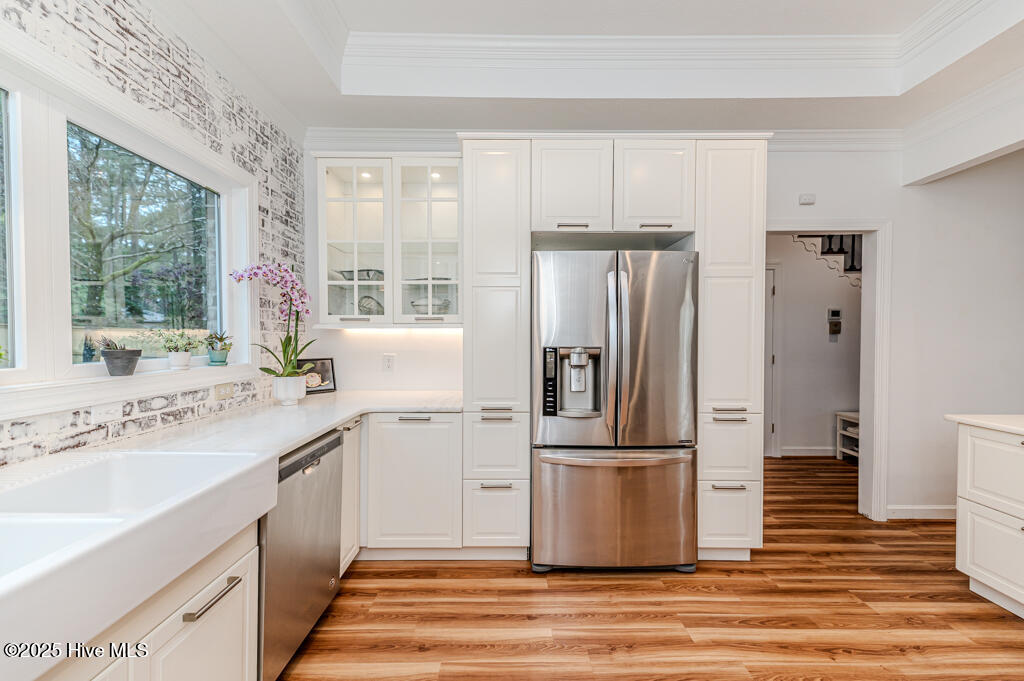 445 SE Lake Forest Drive