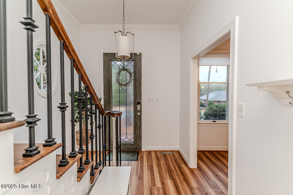 445 SE Lake Forest Drive