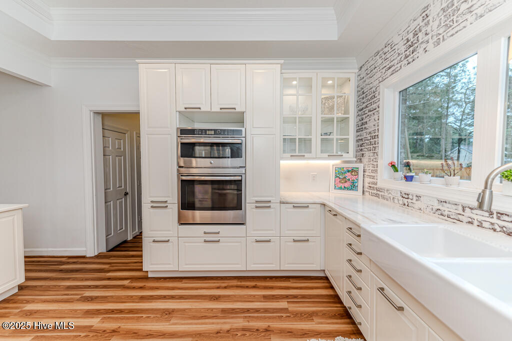 445 SE Lake Forest Drive