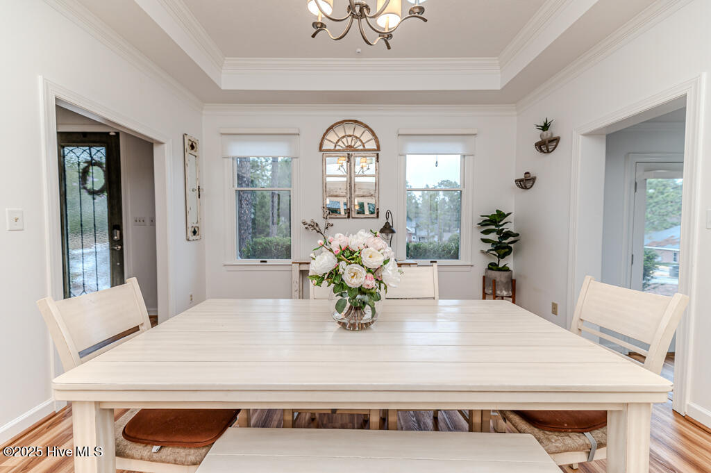 445 SE Lake Forest Drive