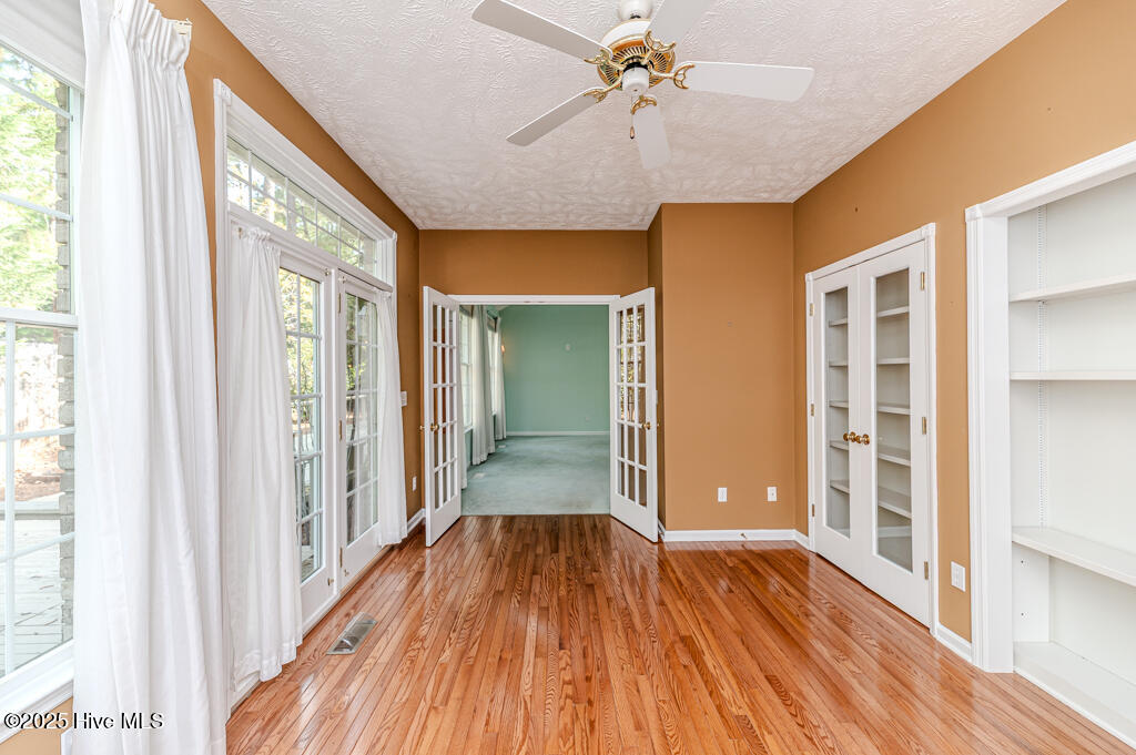 665 Lake Forest Drive SE