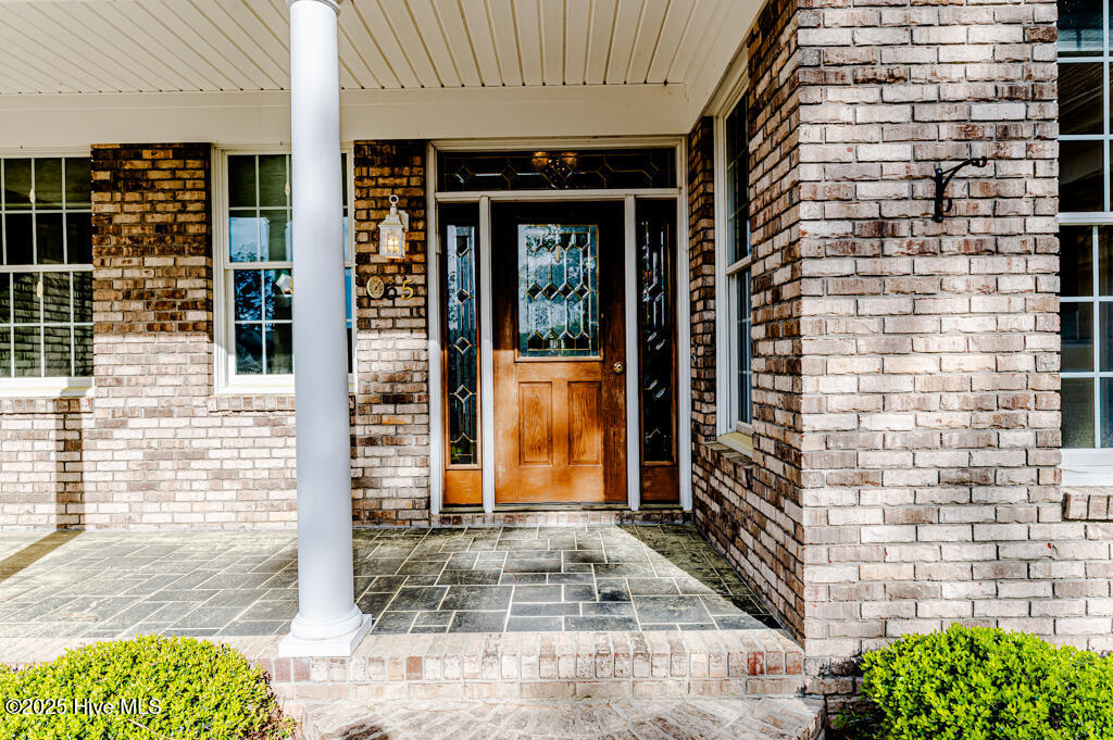 665 Lake Forest Drive SE