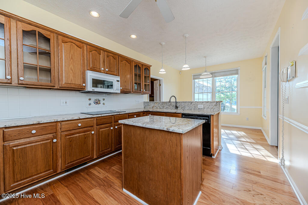 665 Lake Forest Drive SE