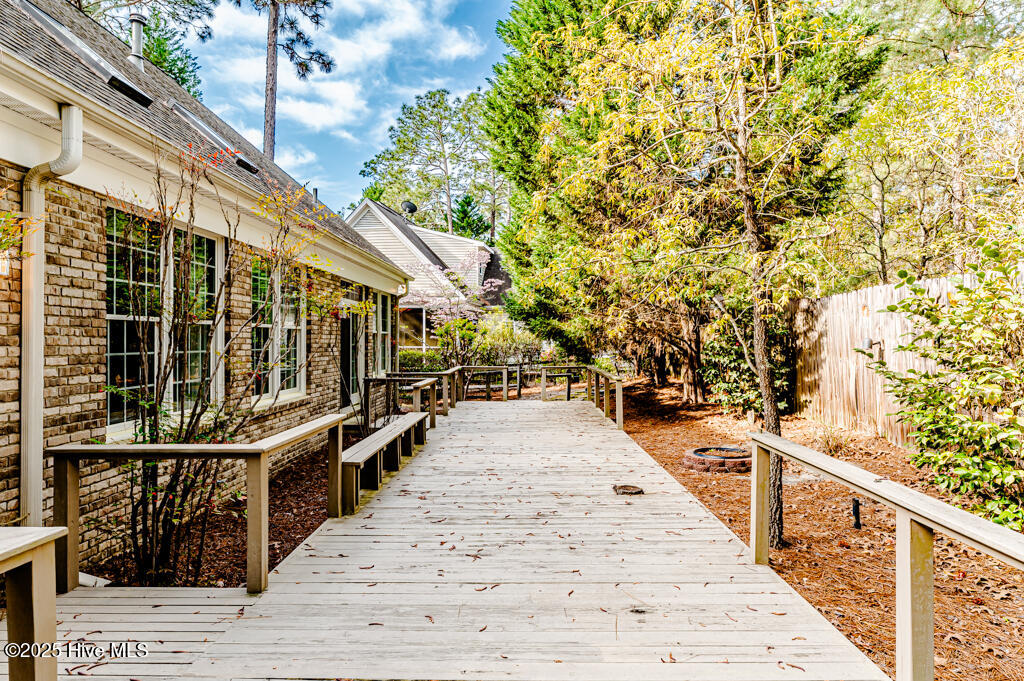 665 Lake Forest Drive SE