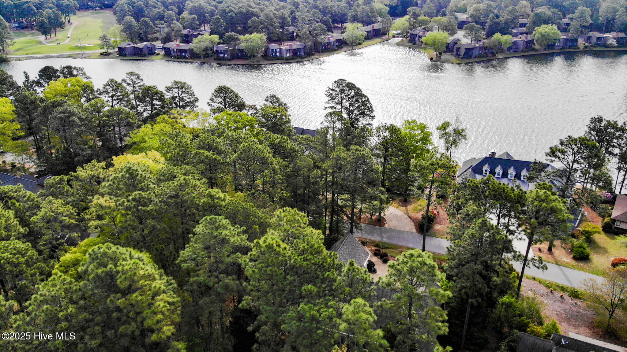 665 Lake Forest Drive SE