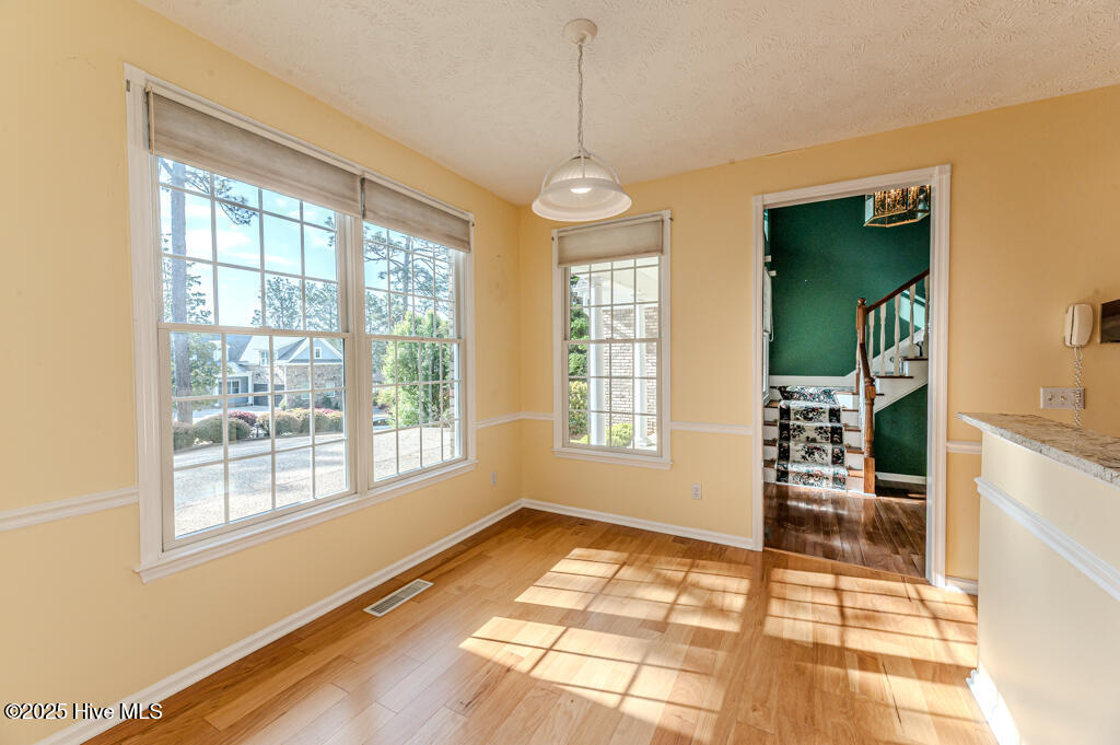 665 Lake Forest Drive SE