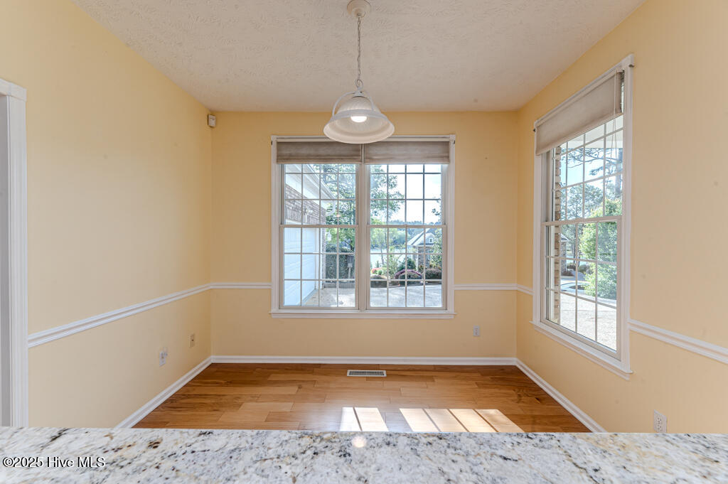 665 Lake Forest Drive SE