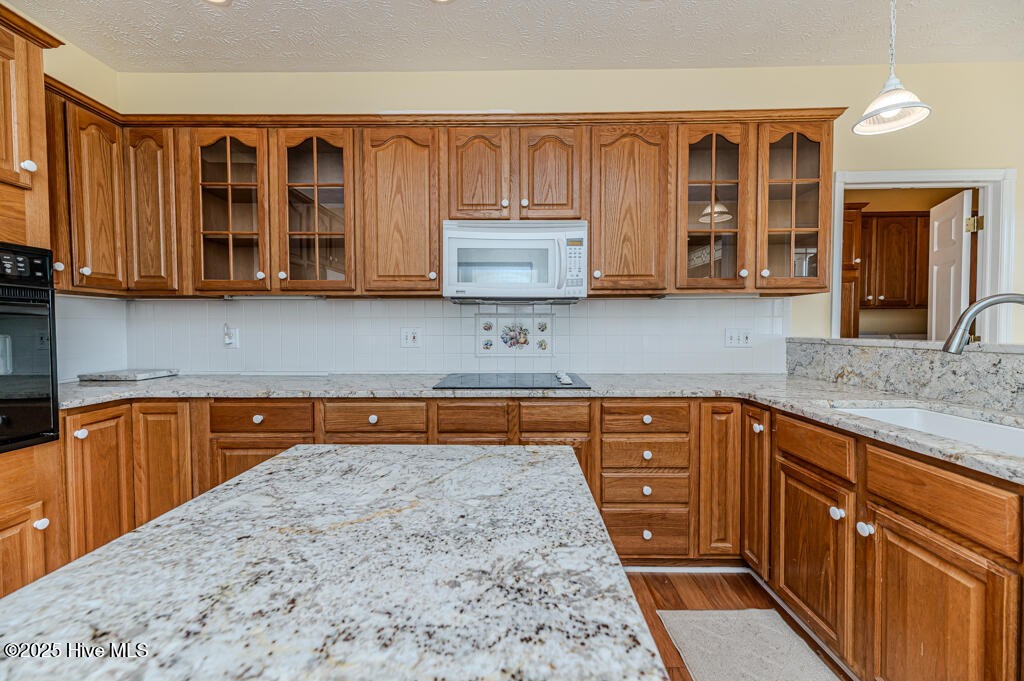 665 Lake Forest Drive SE