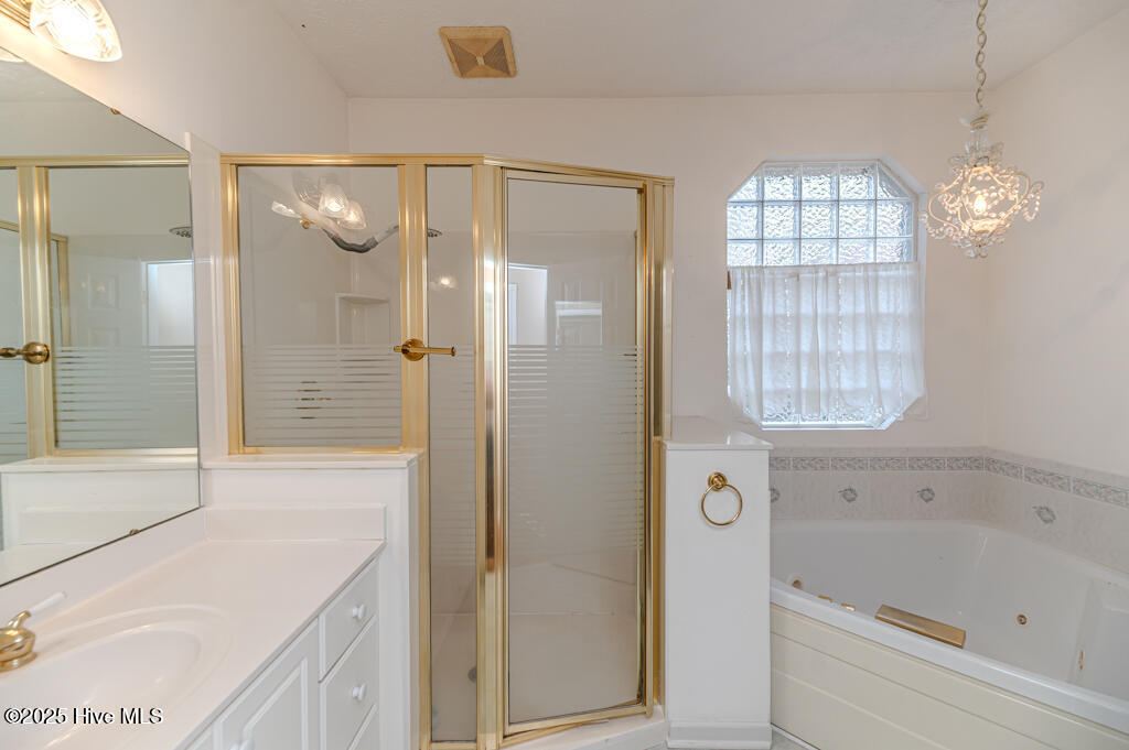 665 Lake Forest Drive SE