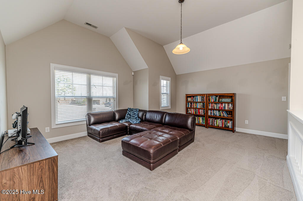 103 Courtyard Circle