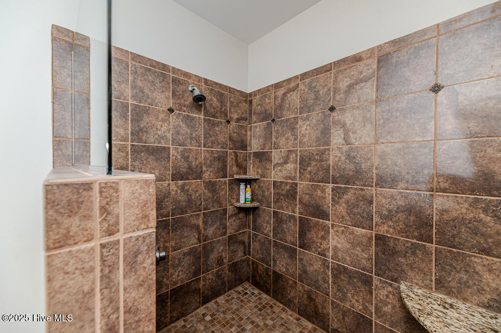 140 Leesville Loop