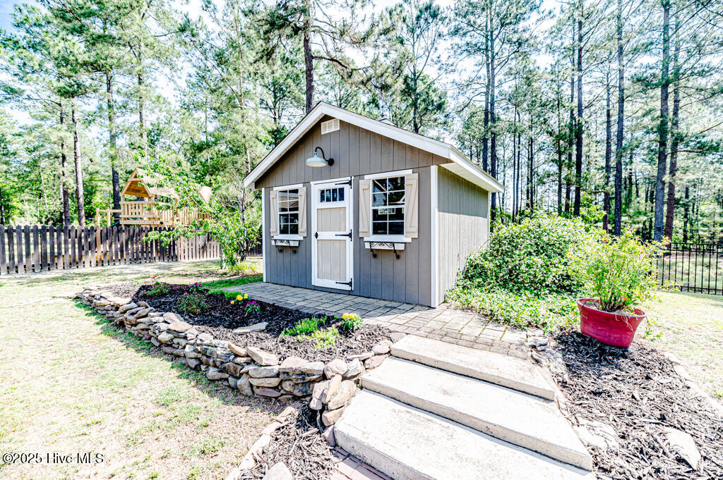 140 Leesville Loop