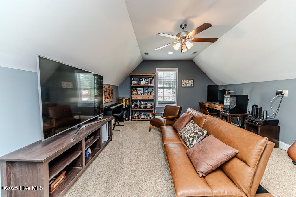 140 Leesville Loop