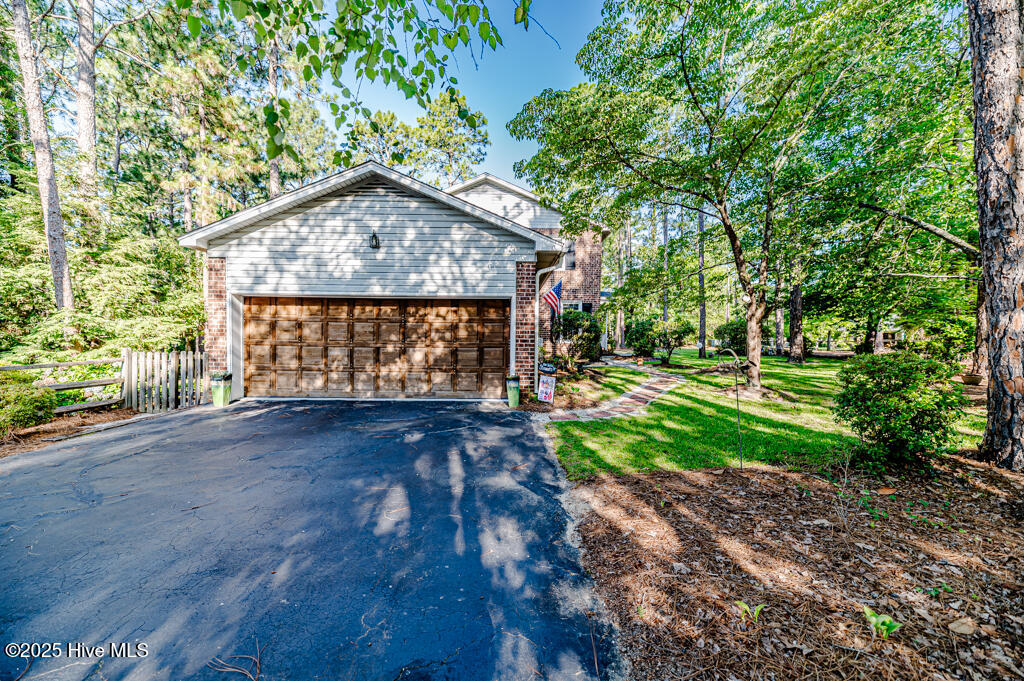 100 E Hedgelawn Way