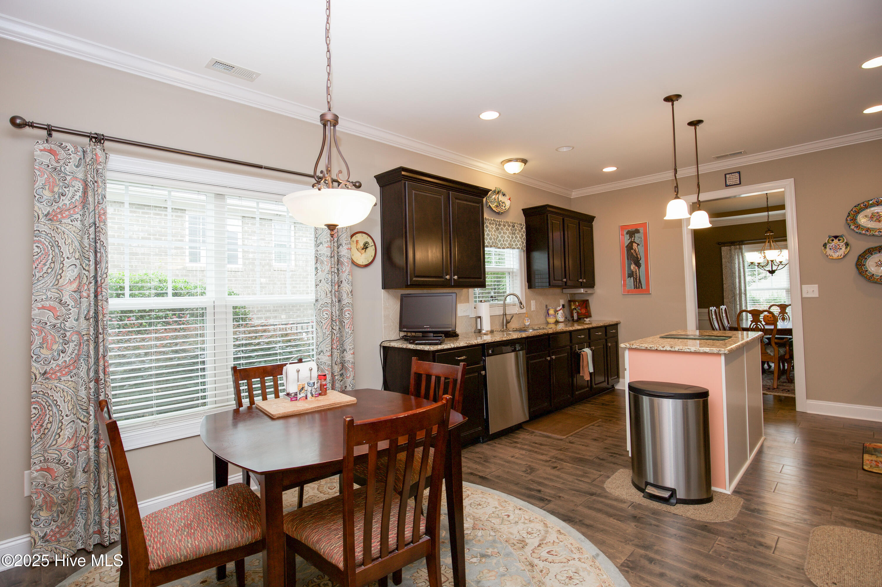 111 S Bracken Fern Lane