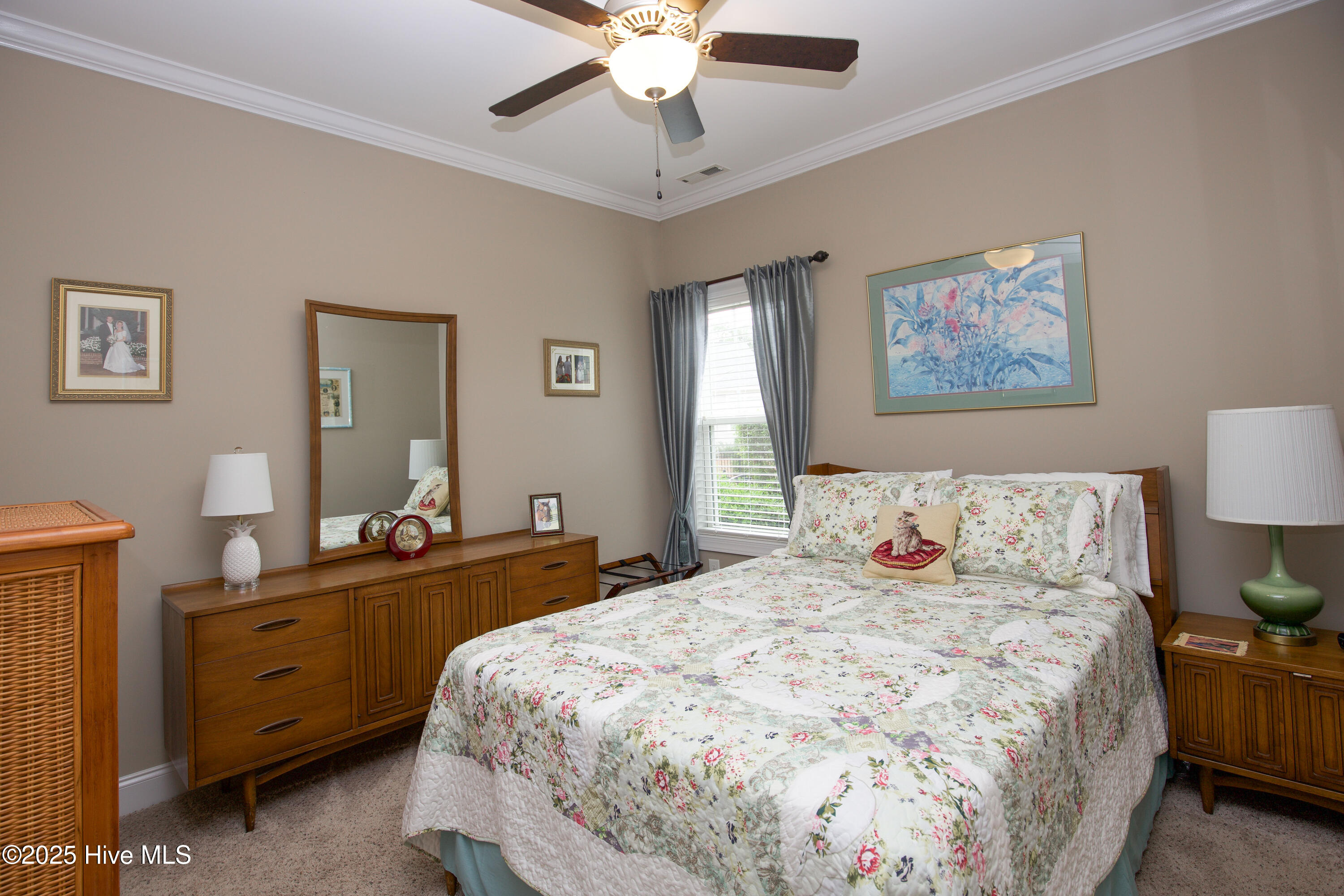 111 S Bracken Fern Lane