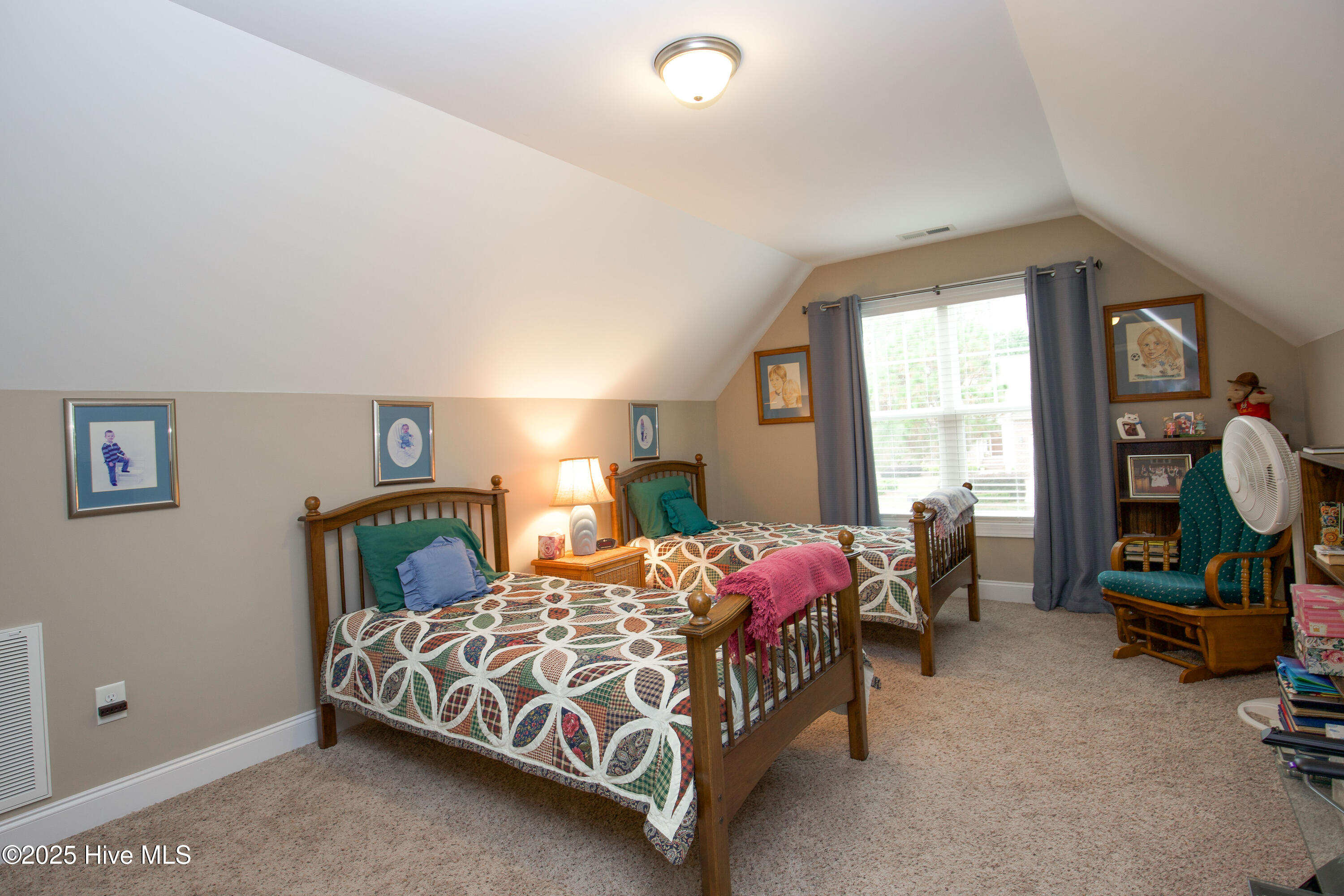 111 S Bracken Fern Lane