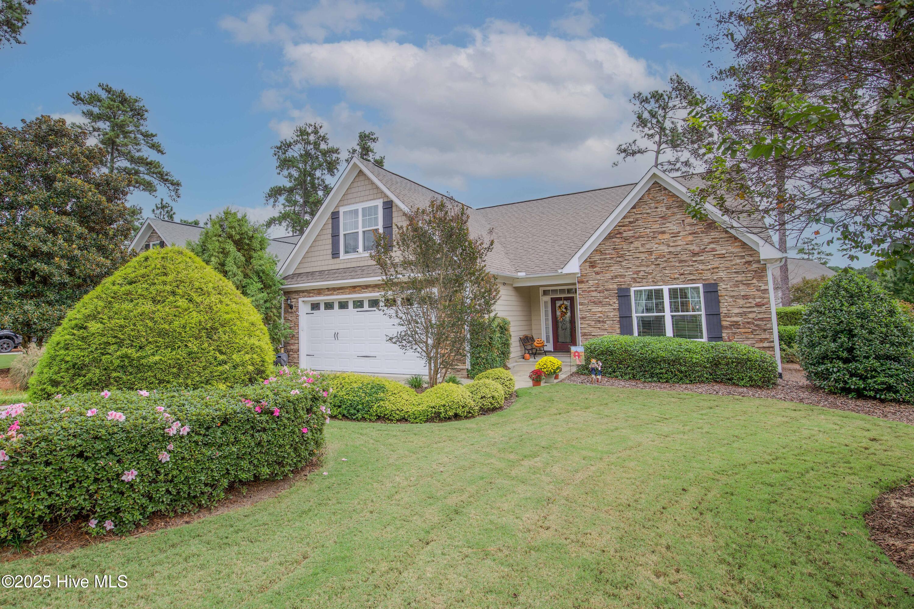 111 S Bracken Fern Lane