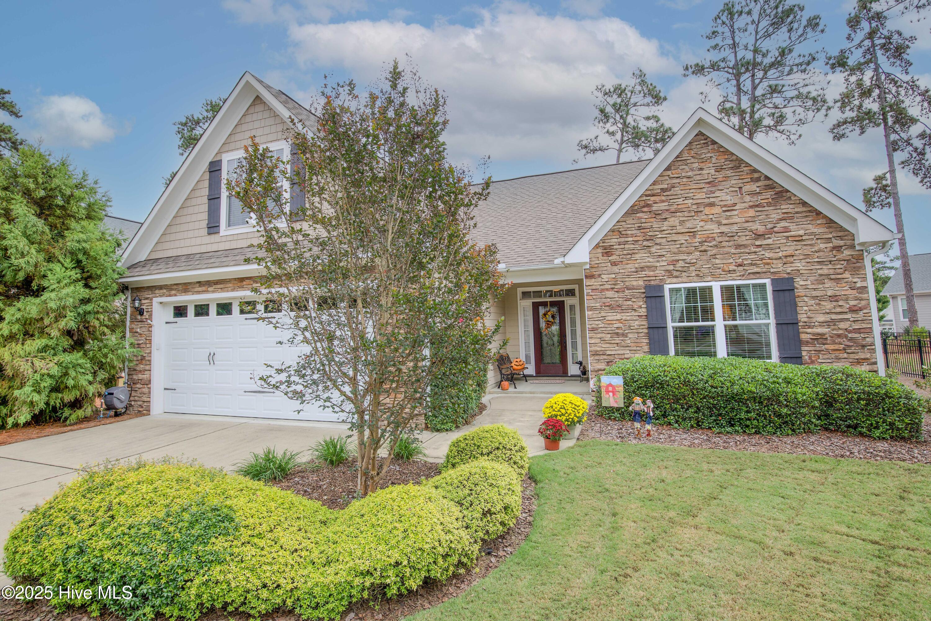 111 S Bracken Fern Lane