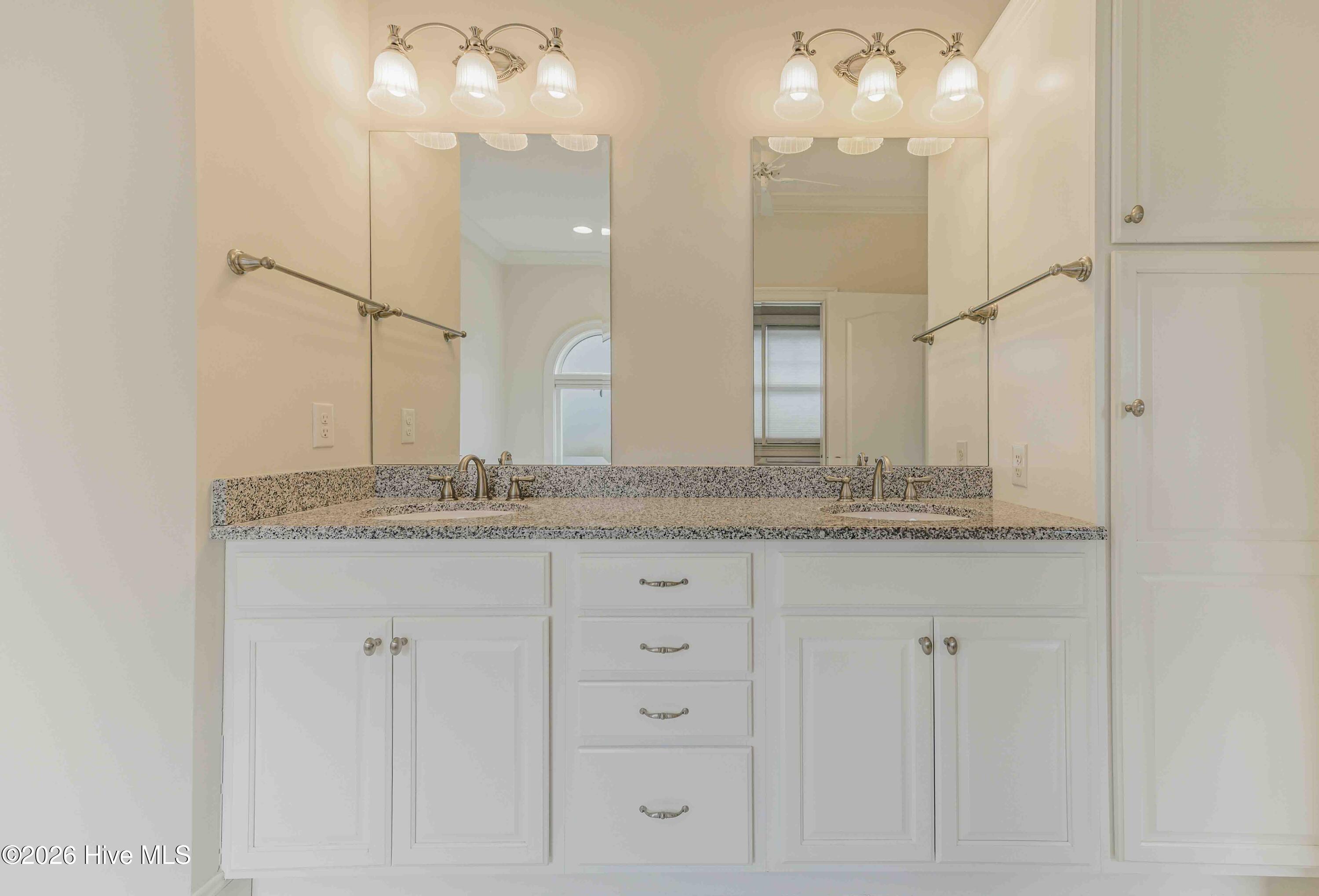 150 N Bracken Fern Lane