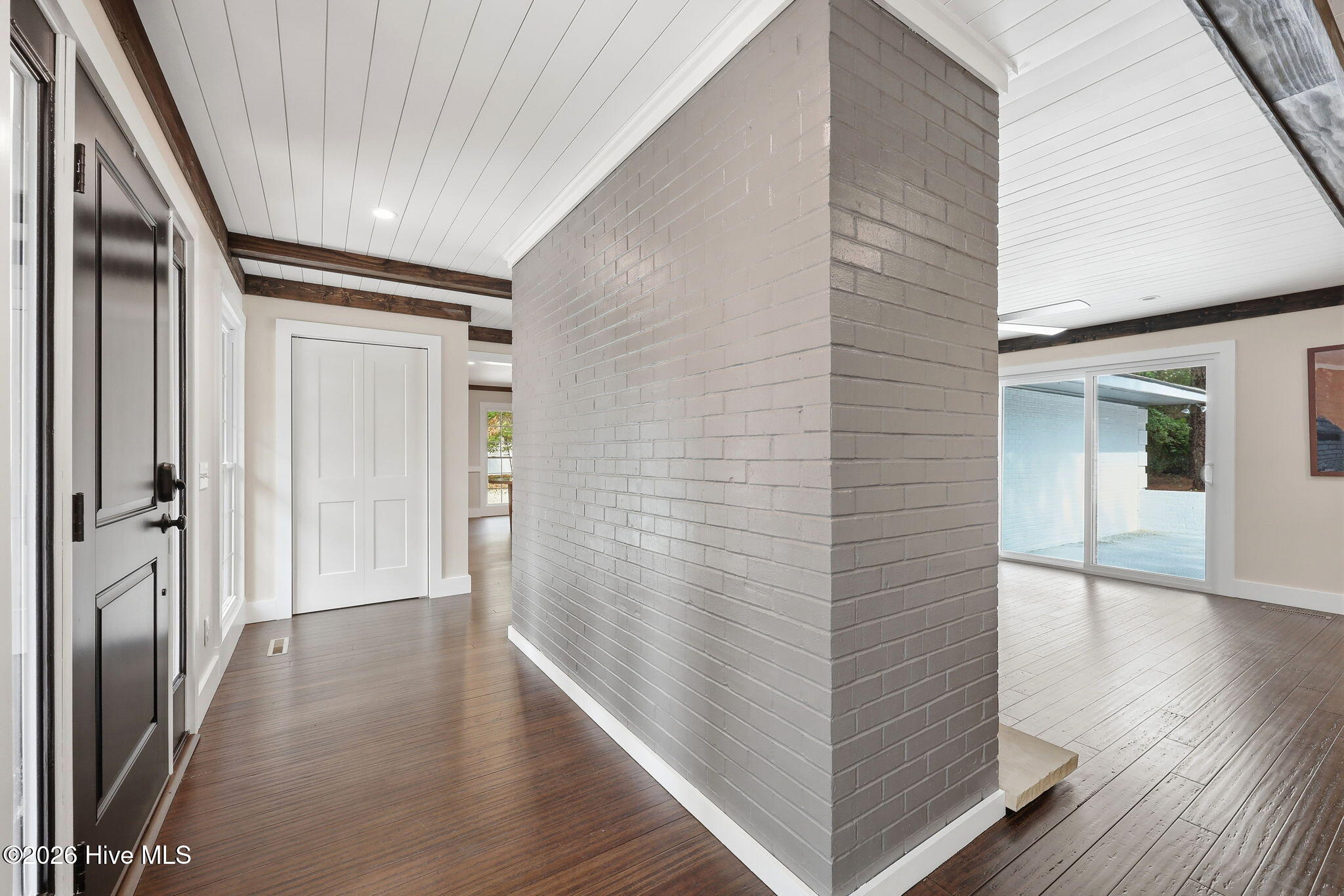 355 Serpentine Drive