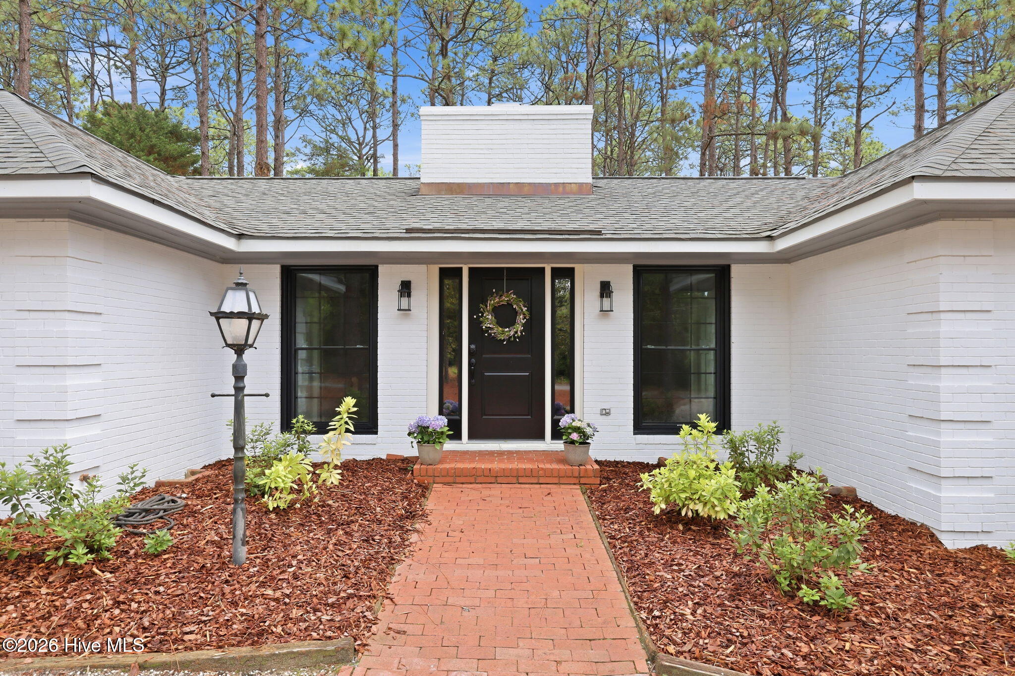 355 Serpentine Drive