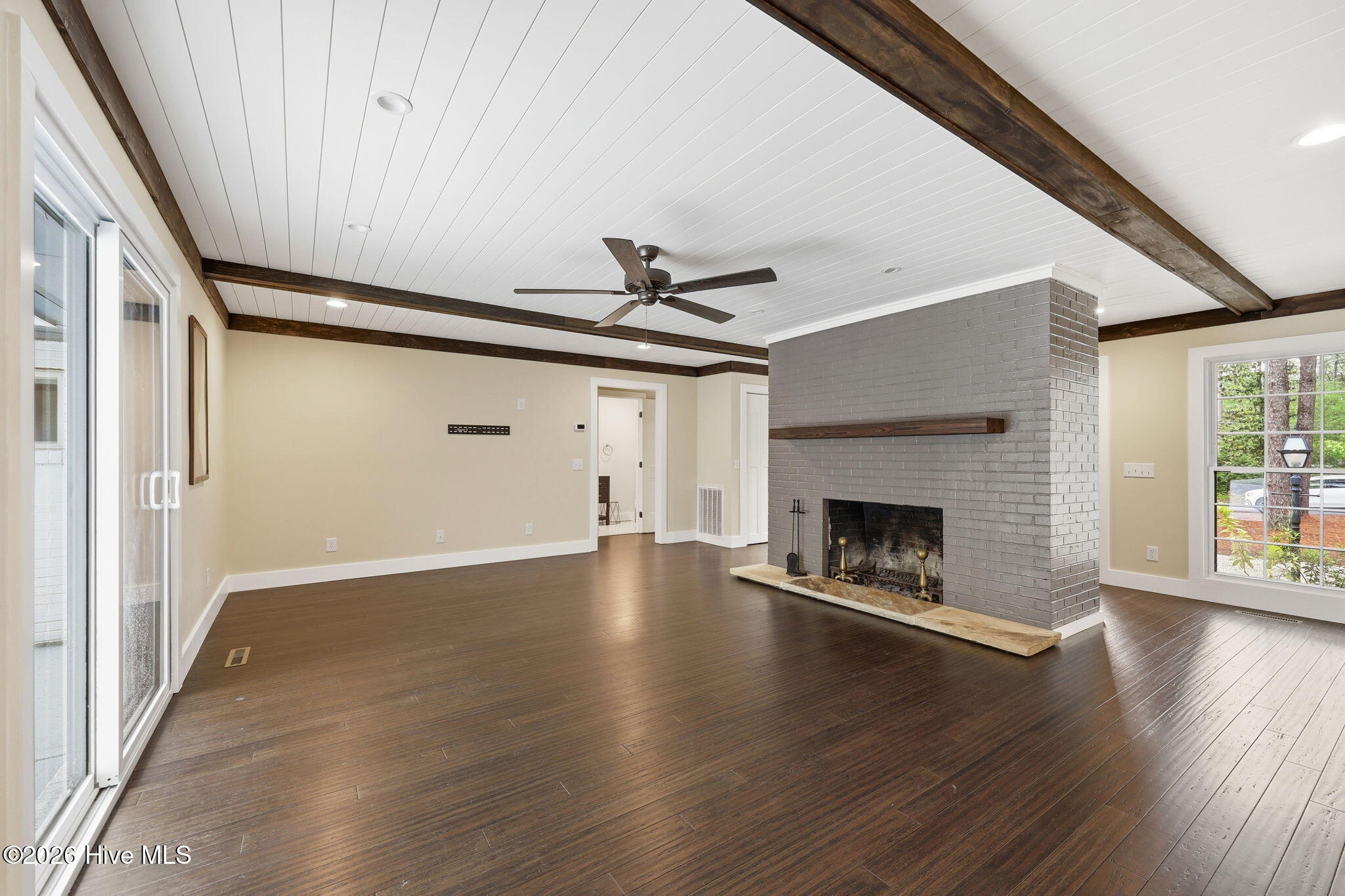 355 Serpentine Drive