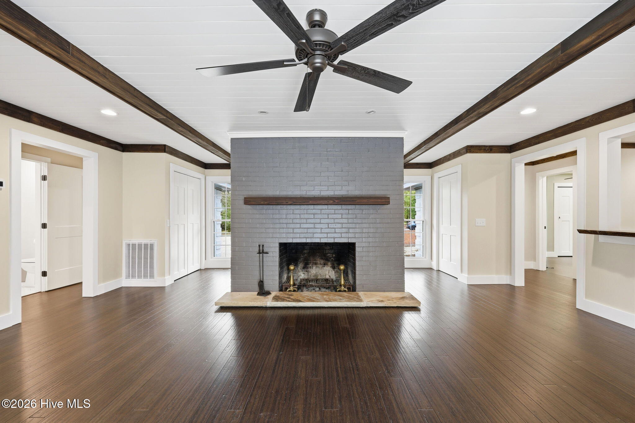 355 Serpentine Drive