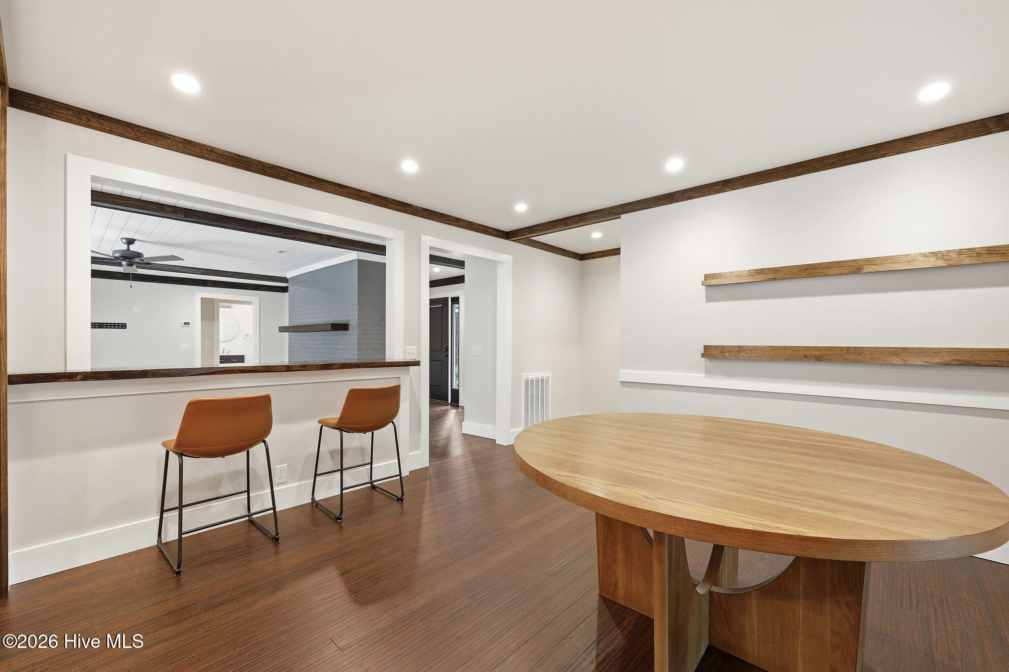 355 Serpentine Drive