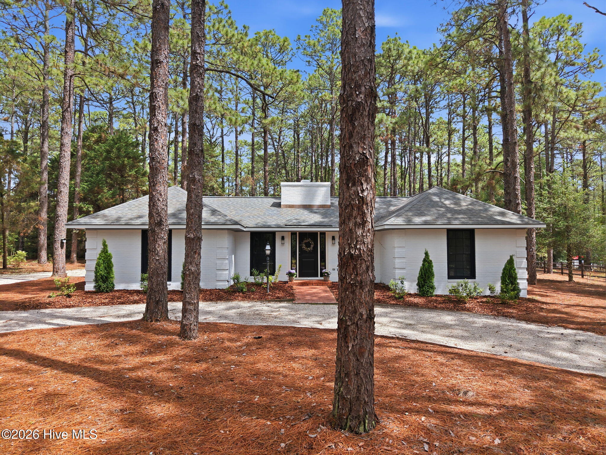 355 Serpentine Drive