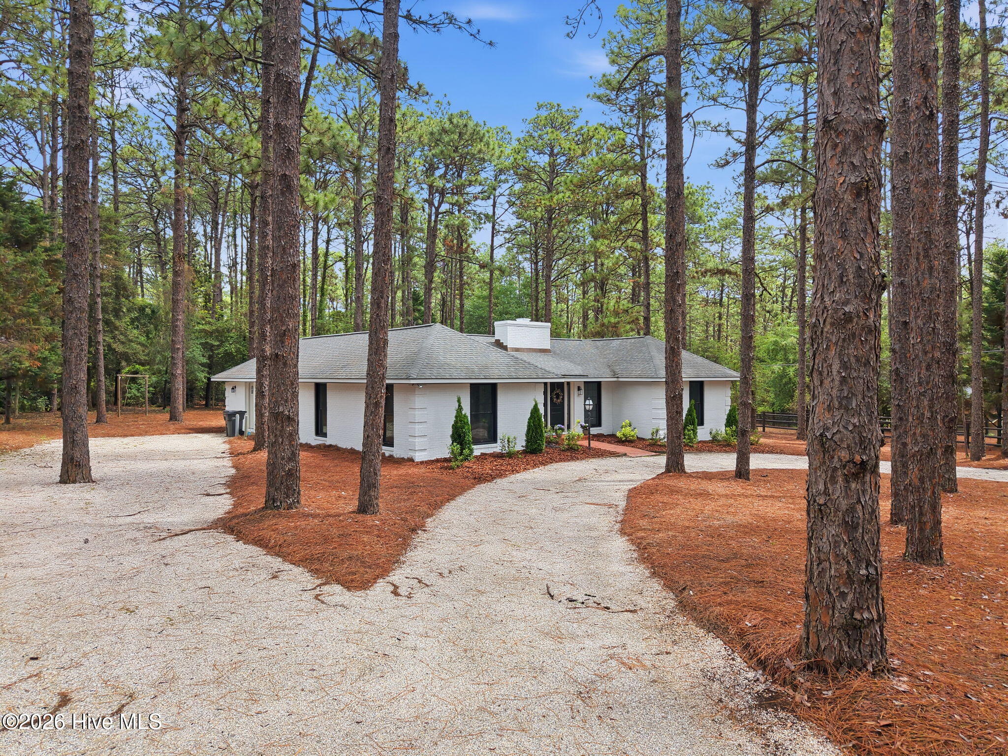 355 Serpentine Drive