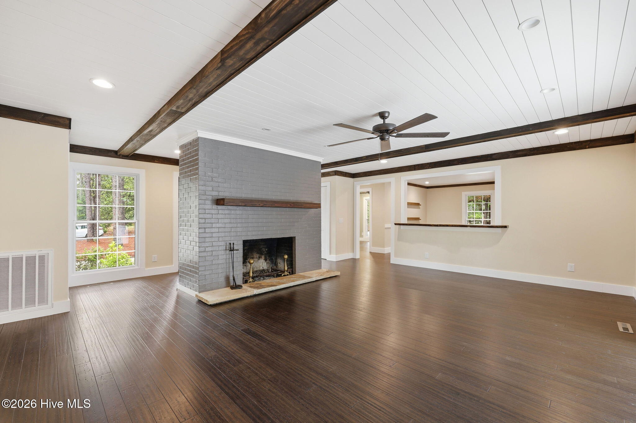 355 Serpentine Drive